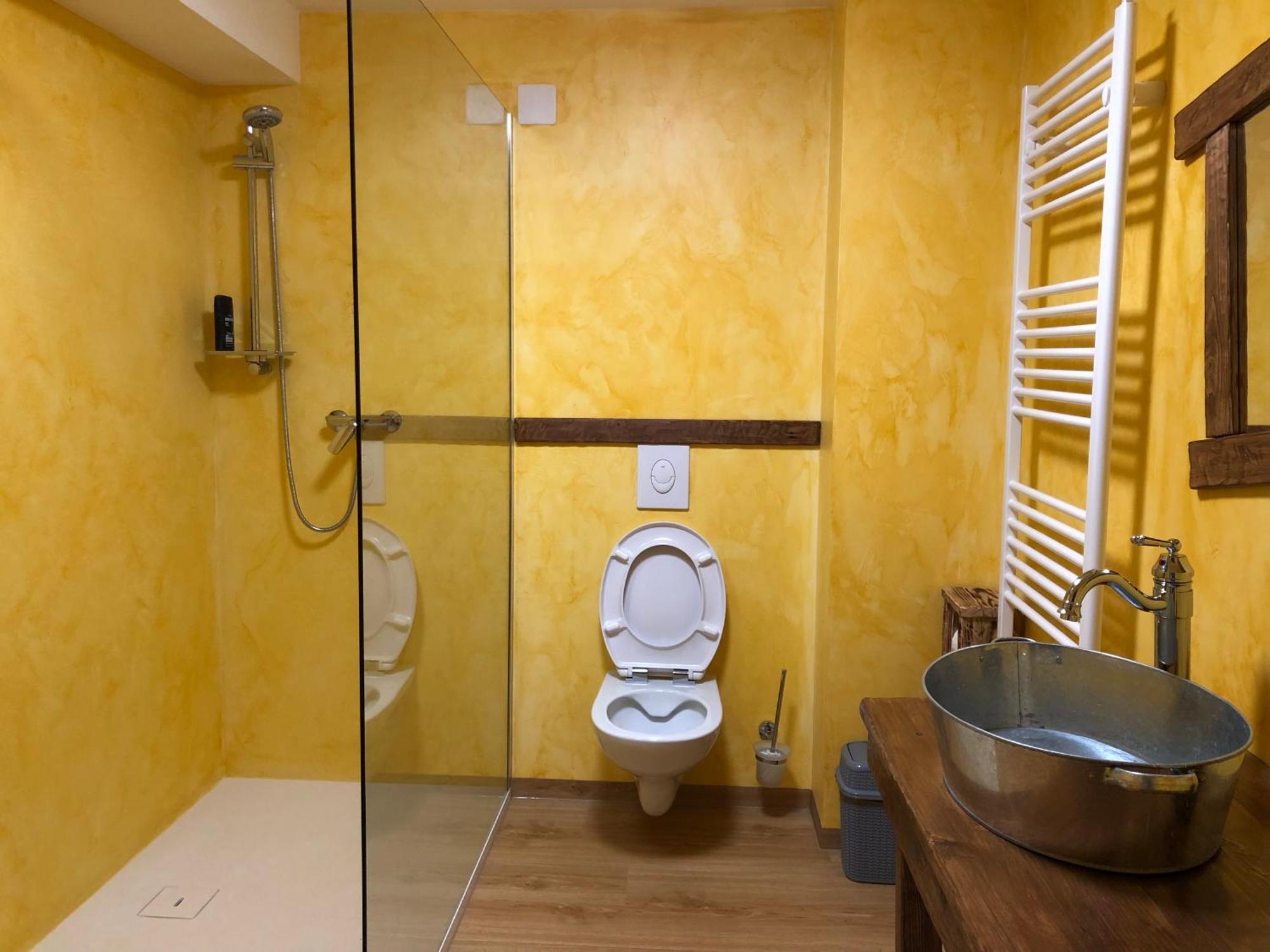Vamis Hotel Gornji Petrovci Quarto foto
